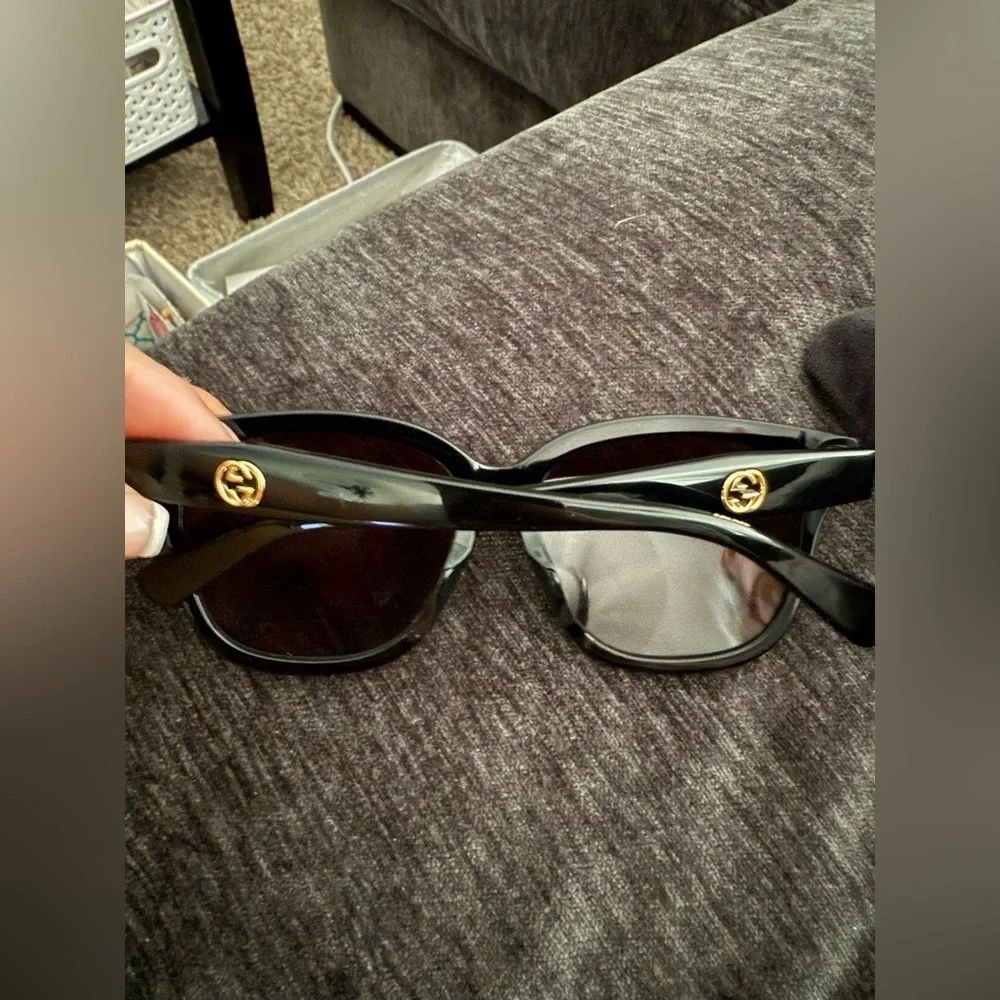Gucci Black Sunglasses‎ new in case. Still on website - Picture 3 of 4